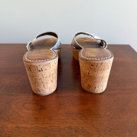 Sam Edelman Gray Wedge Sandals with Crisscross Straps - Picture 4 of 4